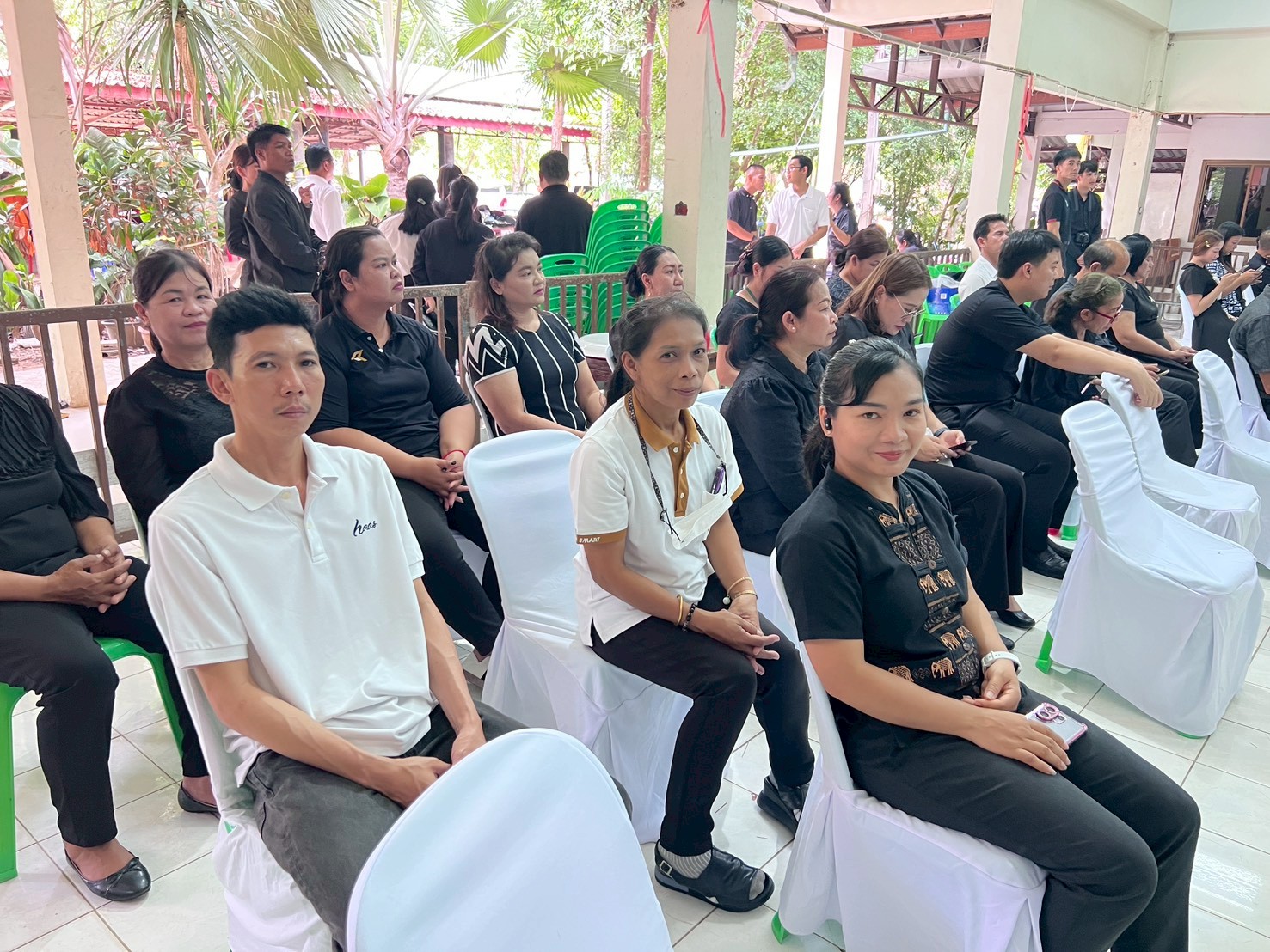 title - ปฏิรูปที่ดินจังหวัดเพชรบุรี พร้อมด้วยเจ้าหน้าที่ ส.ป.ก.เพชรบุรี ร่วมพิธีสวดพระพุทธมนต์และเจริญจิตตภาวนาอุทิศถวายแด่สมเด็จพระนางเจ้าสิริกิติ์ พระบรมราชินีนาถ พระบรมราชชนนีพันปีหลวง เพื่อถวายเป็นพระราชกุศลแด่พระองค์ และเป็นการแสดงออกถึงความสำนึกในพระมหากรุณาธิคุณของพสกนิกร